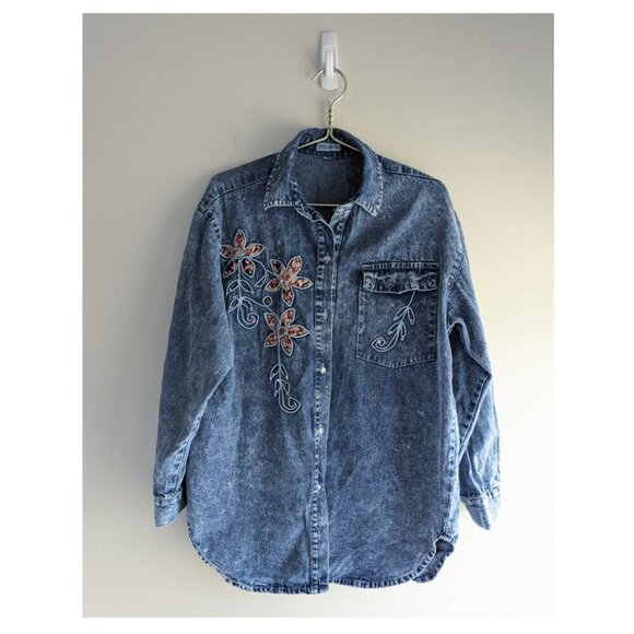 Vintage Tops - Vintage Acid Wash Main Jeans embroidered jewel button up